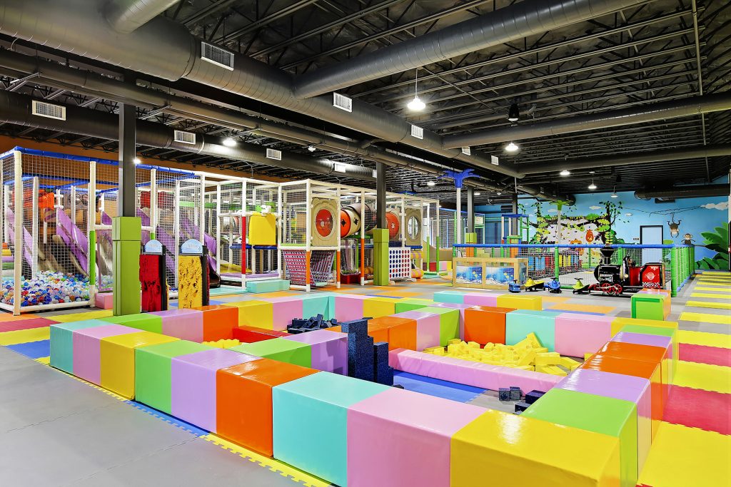 kids world indoor playground with slides, puzzels and more