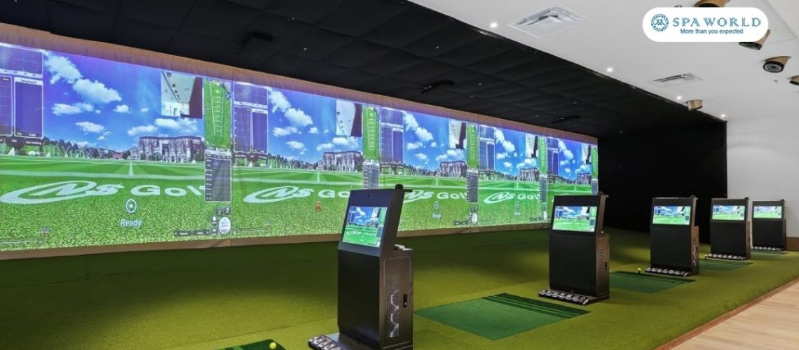indoor virtual golf room - Spa World Houston